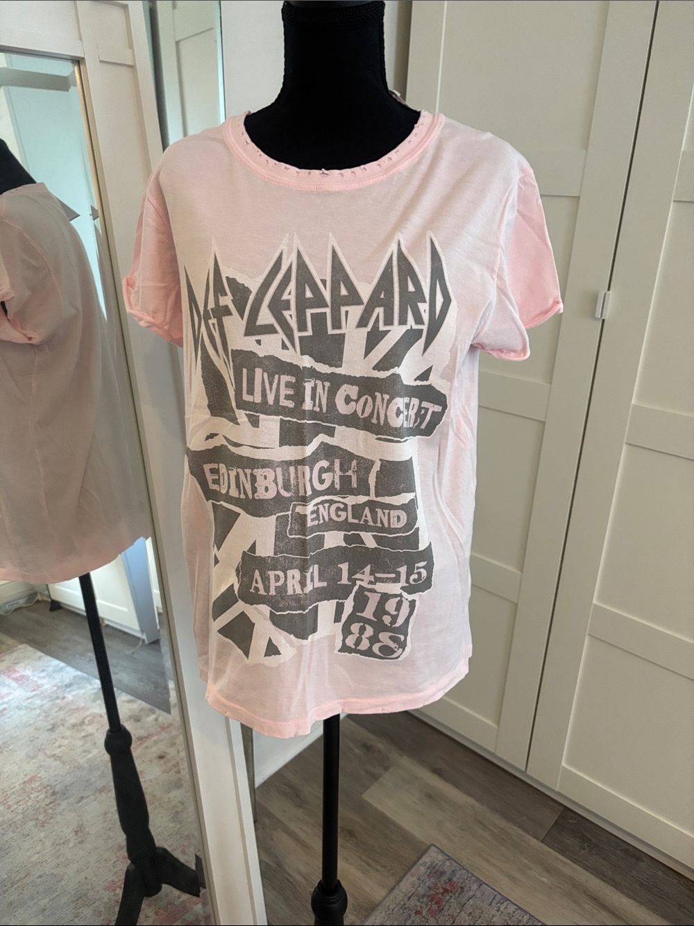 Recycled Karma Soft Pink Def Leppard Live In Concert Graphic Tee